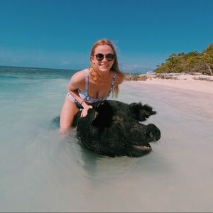 Meet your Posher, Nicole